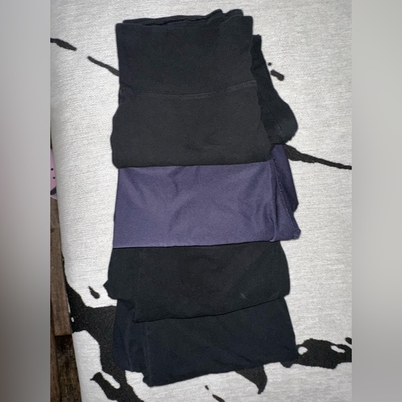 4 for $10!!! XL Bndl 4 Leggings/Yoga Pants: 2 Abound Black, 1 BP Black, 1 Grey - Picture 3 of 6